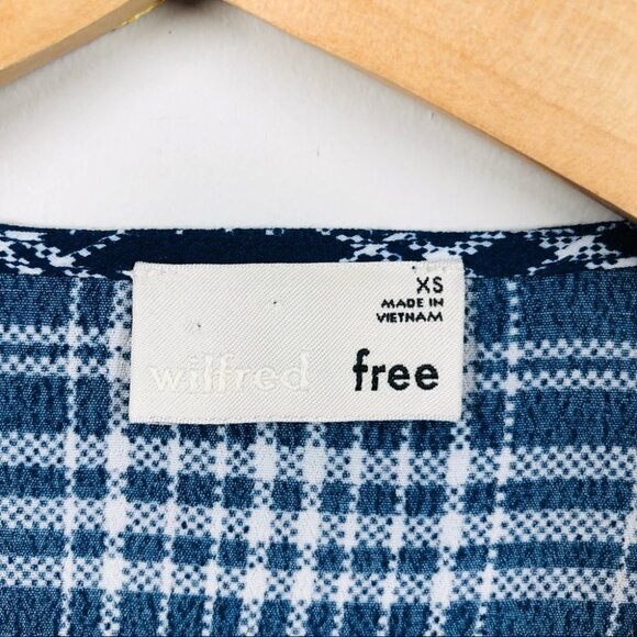 Aritzia Wilfred Free Blue and White Shannon Plaid Wrap Top Size XS - Picture 5 of 7